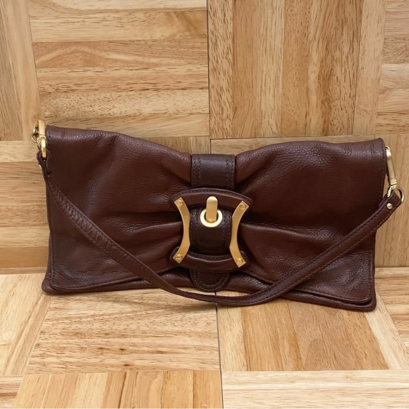 B. Makowsky 100% Genuine Leather Brandy Convertible Envelope Clutch Shoulder Bag - Picture 2 of 14